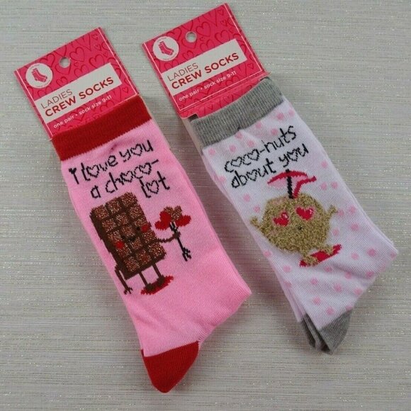 💰3/$25  NWT Lot 2 Pink Ladies Crew Socks Heart Dots 9-11 - Picture 1 of 5